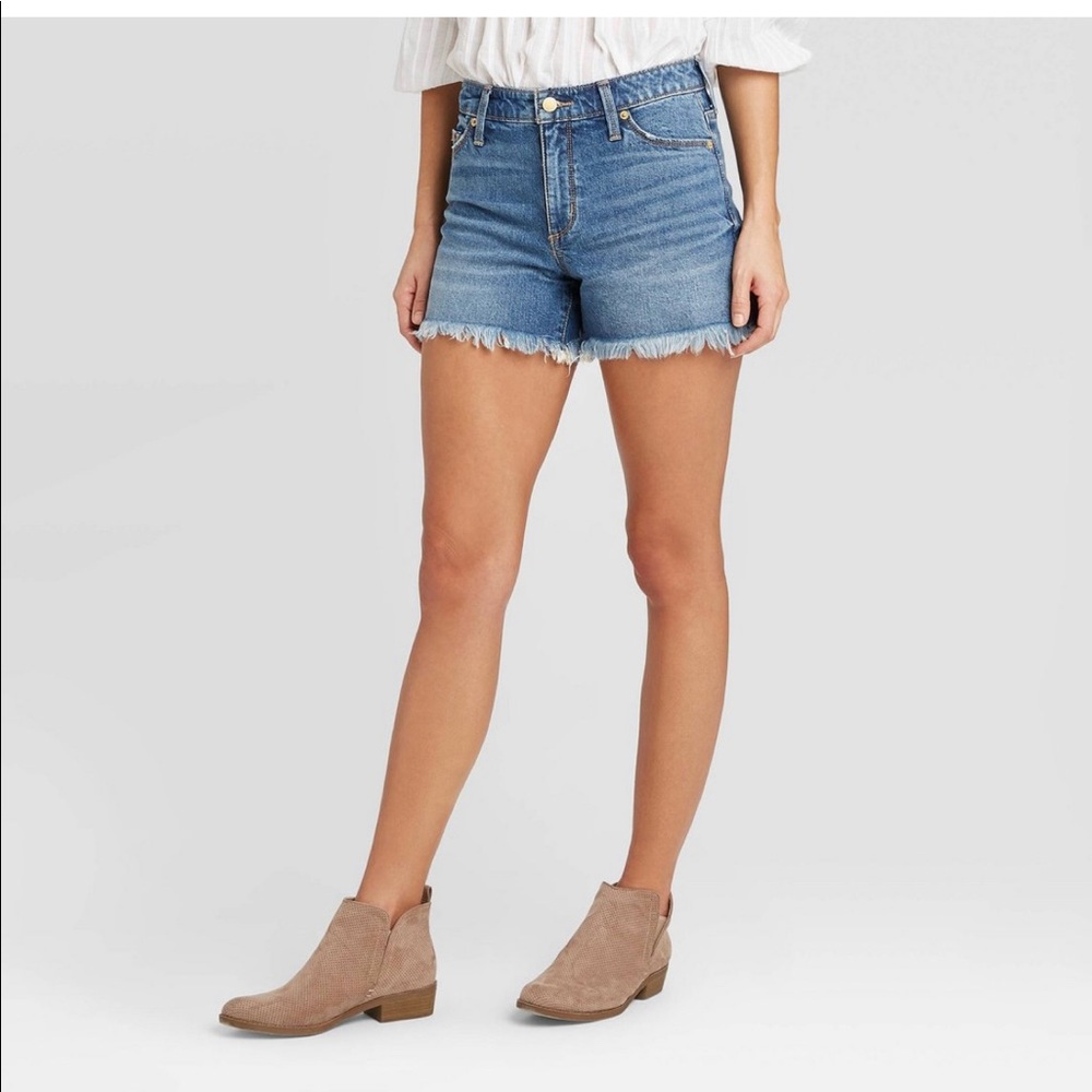 Cut off denim shorts